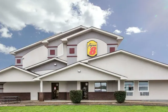 Super 8 by Wyndham Summersville, Summersville