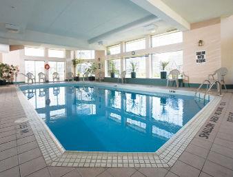 Travelodge by Wyndham Niagara Falls Lundys Lane - photo 2