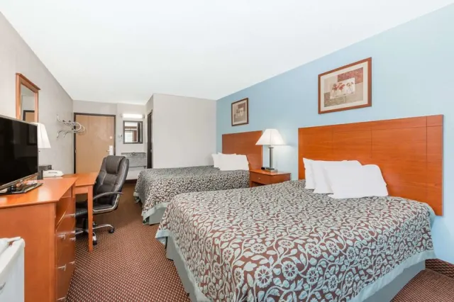 Days Inn by Wyndham Ankeny - Des Moines - photo 2