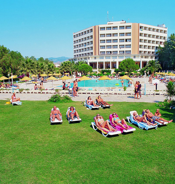 Batihan Beach Resort & Spa - foto 1