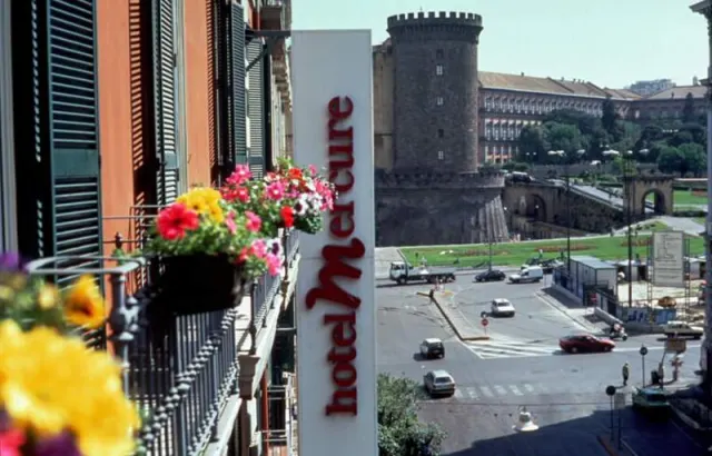 Mercure Napoli Centro Angioino - photo 2