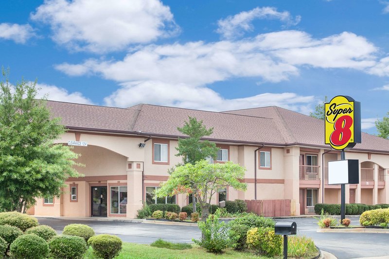 Super 8 by Wyndham Decatur Priceville - photo 1