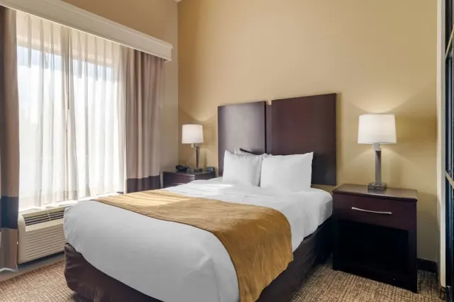 Comfort Suites - صورة 4