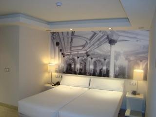 Hotel Ramblas Internacional - photo 2