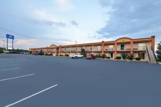 Americas Best Value Inn & Suites