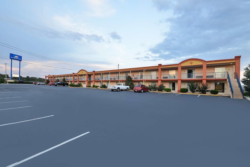 Americas Best Value Inn & Suites - foto 1