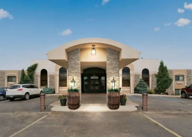 Revel Hotel Minot, SureStay Collection by Best Western, Minot