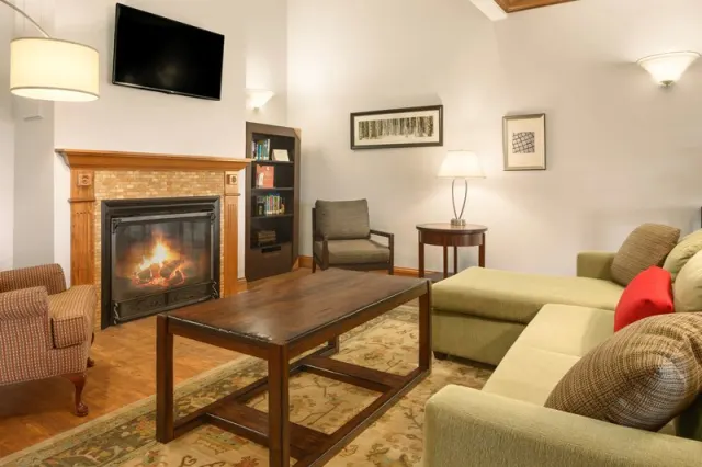 Country Inn  Suites by Radisson Findlay OH - photo 4