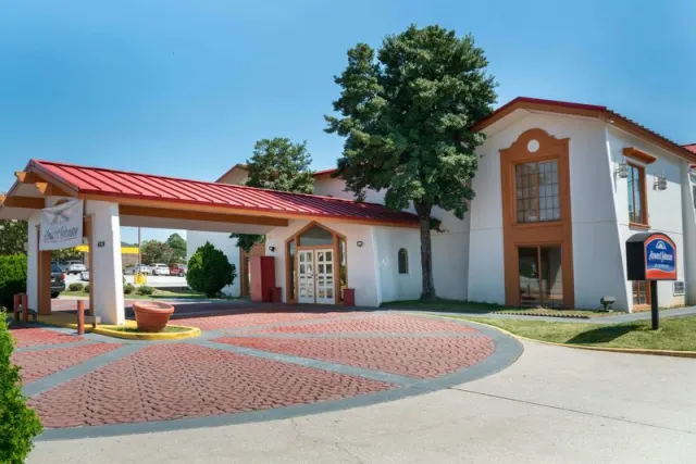 Howard Johnson by Wyndham Atlanta College Park, College Park