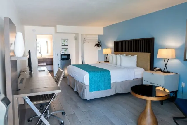 Howard Johnson by Wyndham Clearwater/Dunedin - photo 4