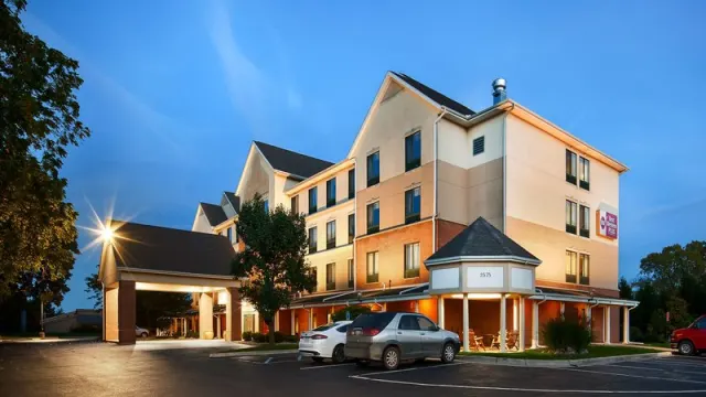 Best Western Plus Kalamazoo Suites - photo 2