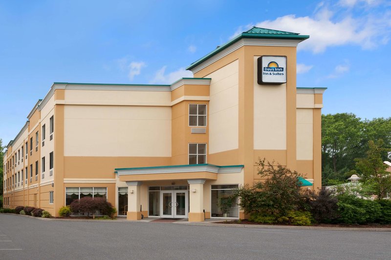 Days Inn & Suites by Wyndham Albany - photo 1
