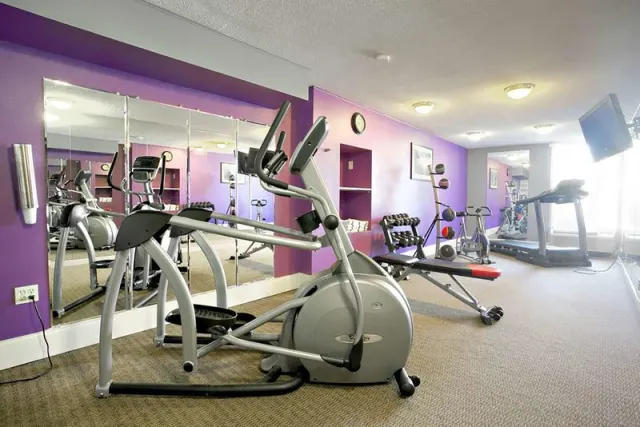 Days Inn  Suites by Wyndham Johnson City - photo 4
