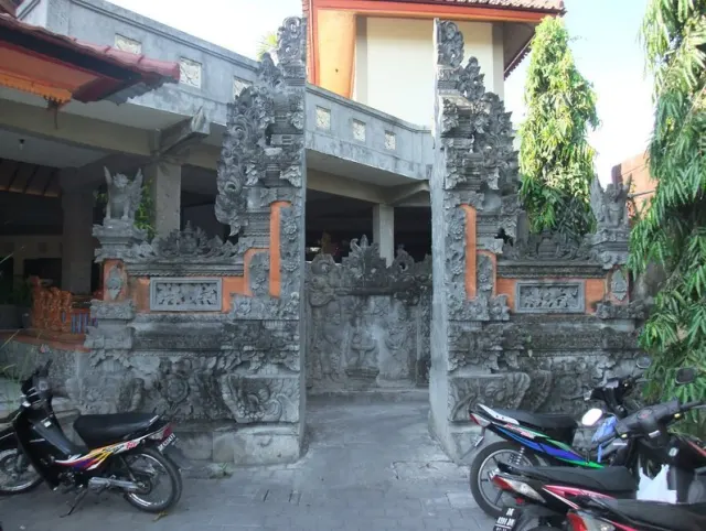 Adi Dharma Hotel Kuta - foto 3
