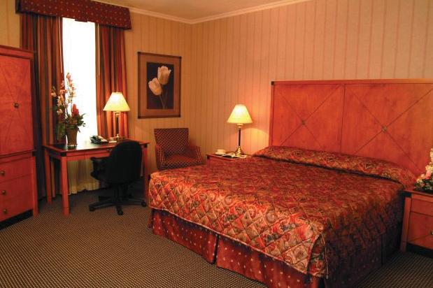 Lord Elgin Hotel - photo 4