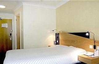 Premier Inn Loughton/Buckhurst Hill - photo 2