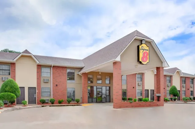 Super 8 by Wyndham Morrilton - photo 2