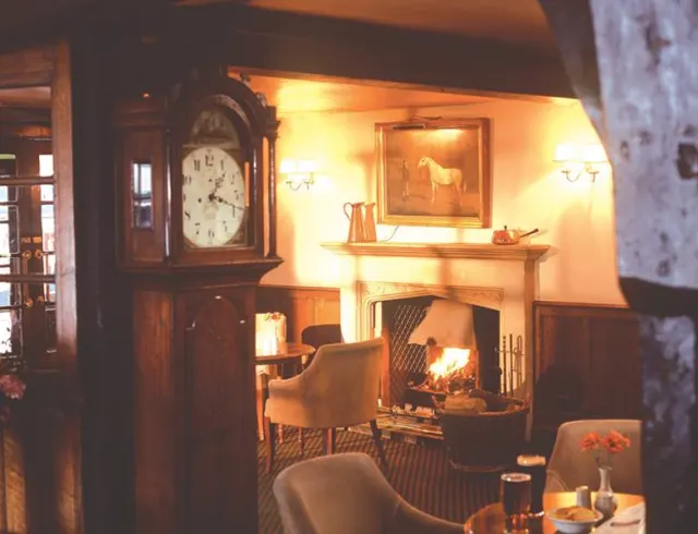 The White Horse - photo 2