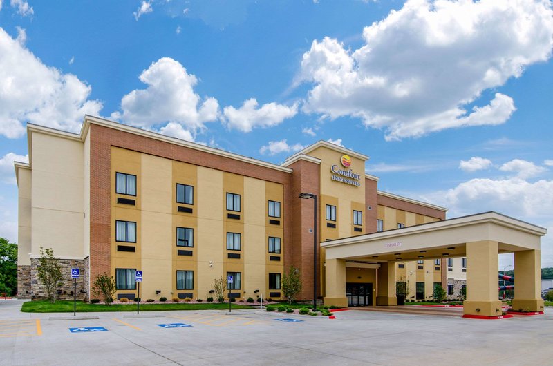 Comfort Inn & Suites Shawnee - Kansas City - photo 1