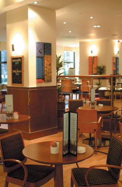 Holiday Inn London - Kensington Forum - photo 1