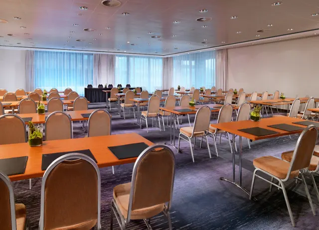 Sheraton Inn  Conference Center - photo 3