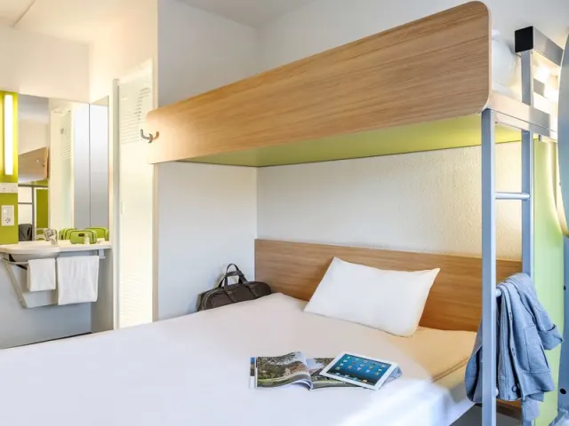 B&B HOTEL Salzburg-Nord - photo 4