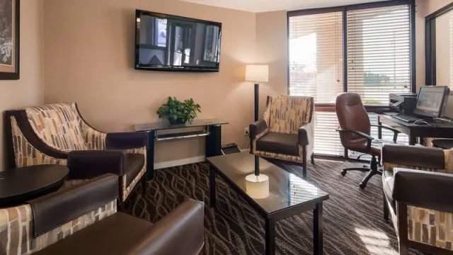 Best Western Executive Inn - photo 3