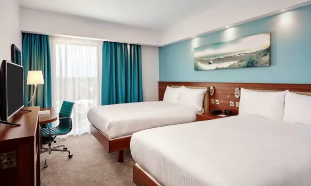 Hampton by Hilton Bournemouth - photo 4