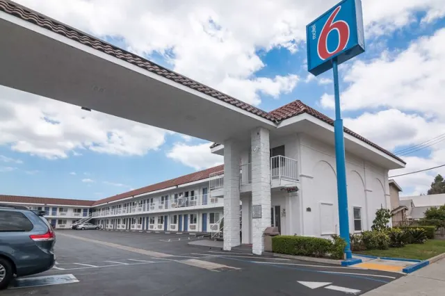Motel 6 Norwalk - foto 2