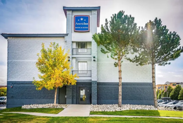 AmericInn by Wyndham Denver Airport - photo 3