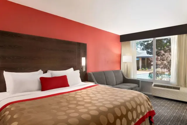 Ramada by Wyndham Augusta Fort Gordon - photo 2