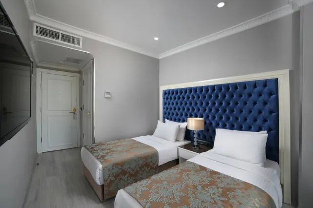 White Monarch Hotel - صورة 2