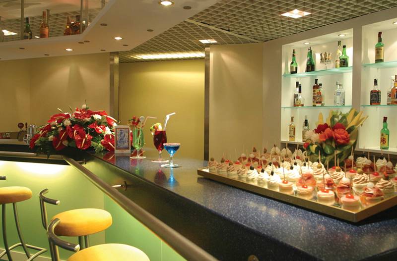 Holiday Inn Lisbon - photo 1