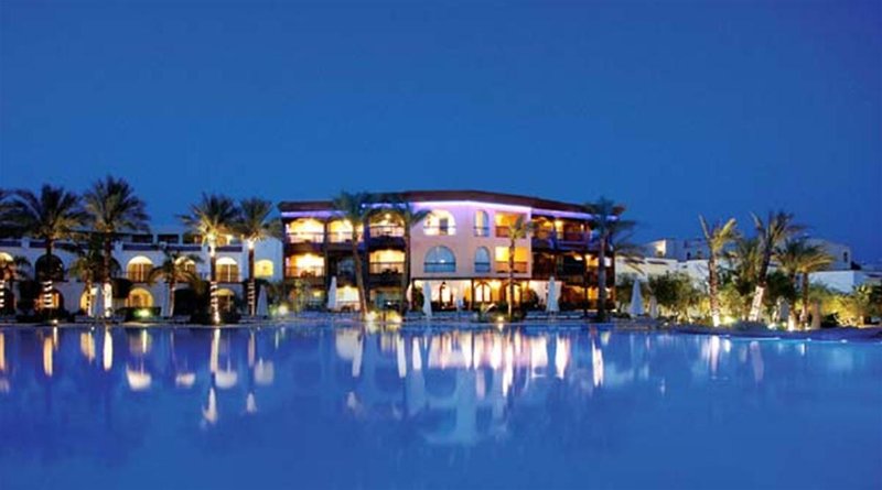 Royal Savoy Hotel - photo 1