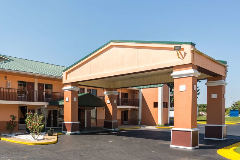 Econo Lodge - फ़ोटो 1