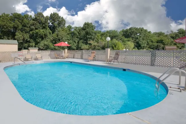 Super 8 by Wyndham Clarksville AR - photo 3