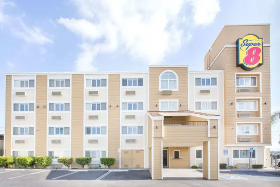 Super 8 by Wyndham National City Chula Vista