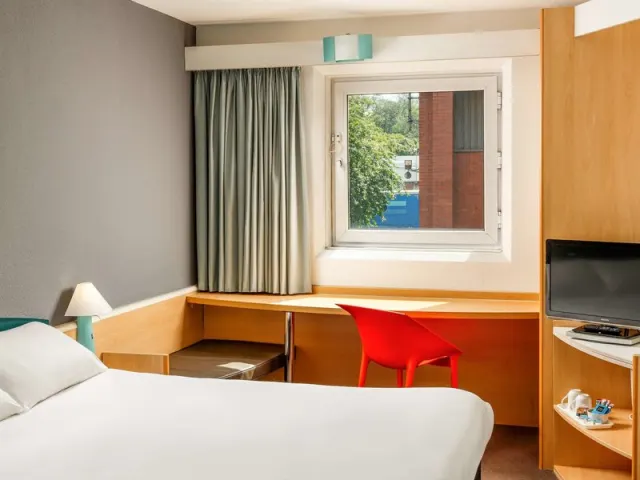 ibis Hull City Centre Hotel - photo 3