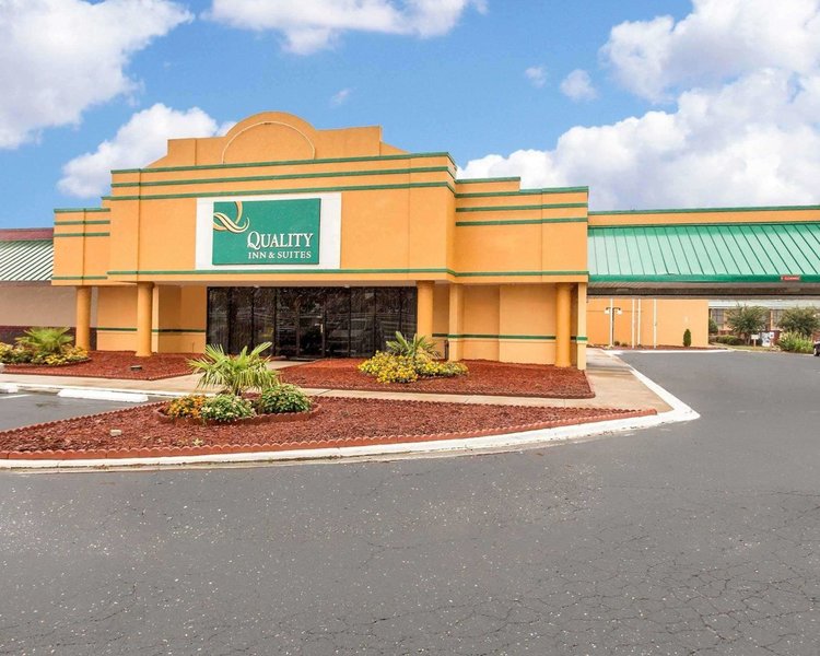 Quality Inn & Suites - foto 1