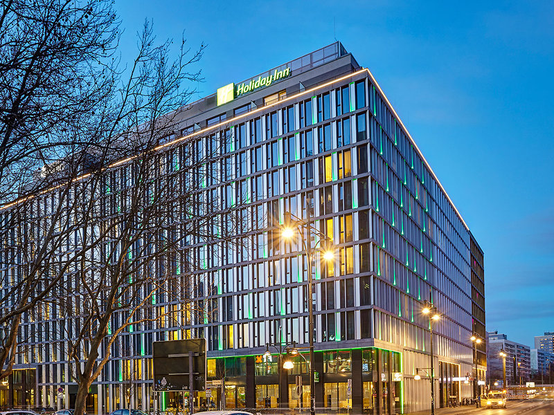 Premier Inn Berlin Alexanderplatz - photo 1