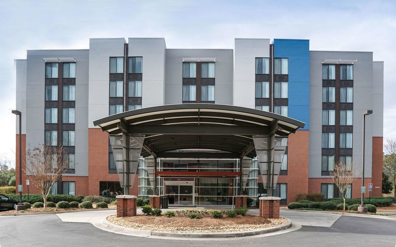 Best Western Plus Augusta North Inn & Suites - photo 1