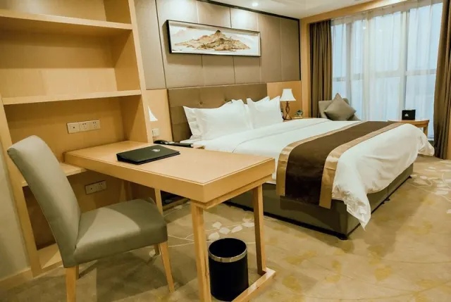 Days Inn by Wyndham Business Place Sichuan Bazhong - photo 4