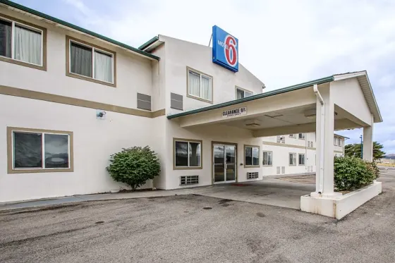 Motel 6