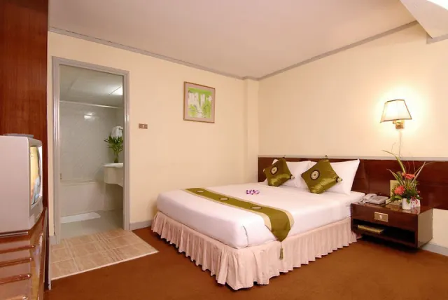 Hotel Royal Bangkok - photo 3