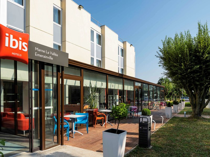 Hôtel ibis Marne-la-Vallée Émerainville - photo 1