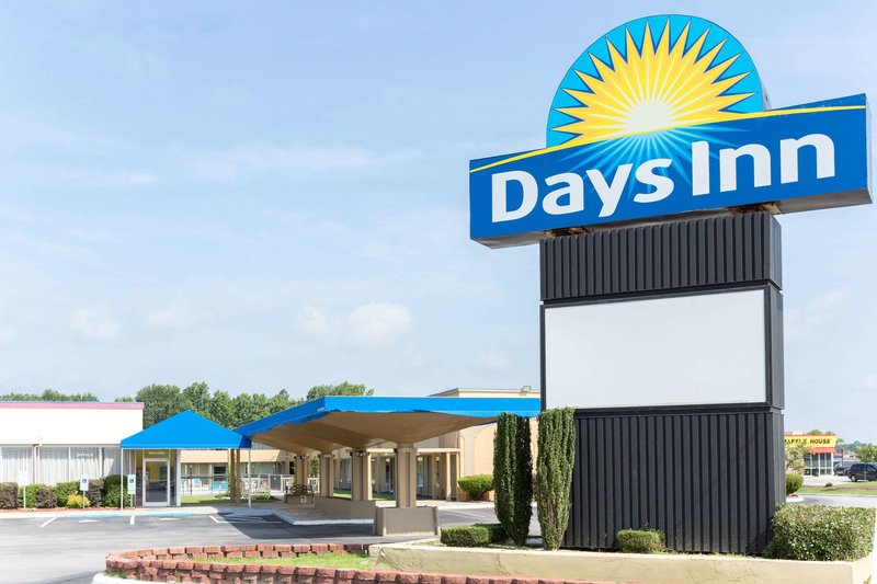 Days Inn by Wyndham Washington - photo 1