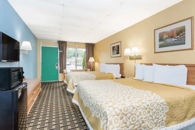 Days Inn by Wyndham Clayton, Clayton