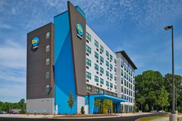 Tru by Hilton Mooresville, Mooresville