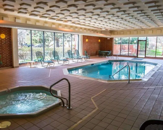 Quality Inn Schaumburg - photo 3