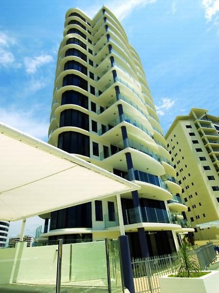 Park Regis Piermonde Apartments - photo 1